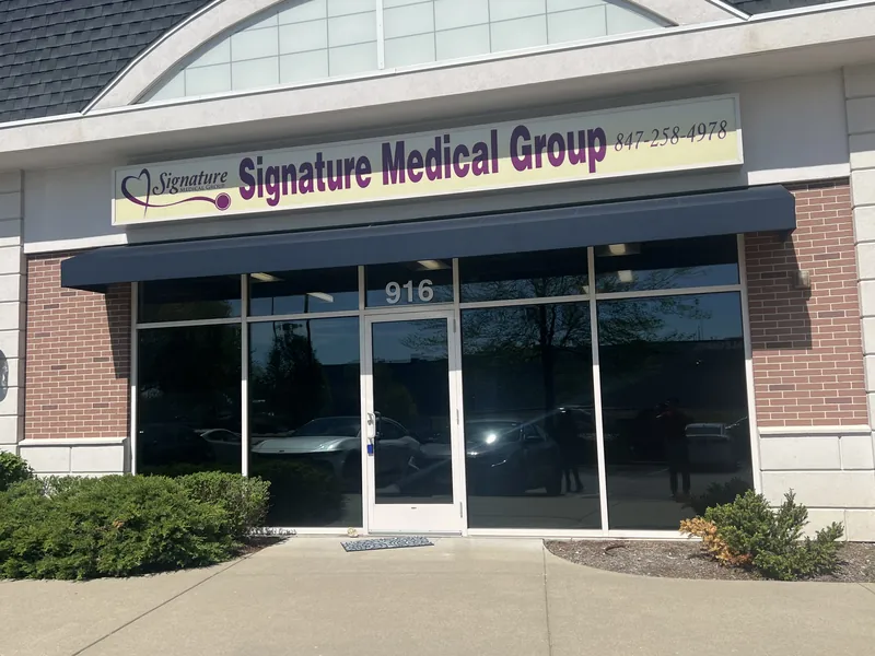 Signature Medical Group sign above a glass storefront entrance